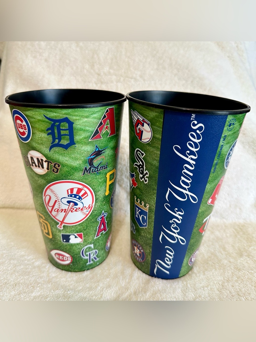 NY Yankees Stadium Cups Pair 32oz MLB All Team Logos Churchill Container Plastic